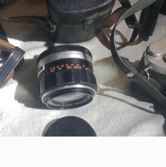 - Miranda RE 35 mm camera - Picture 4 of 5